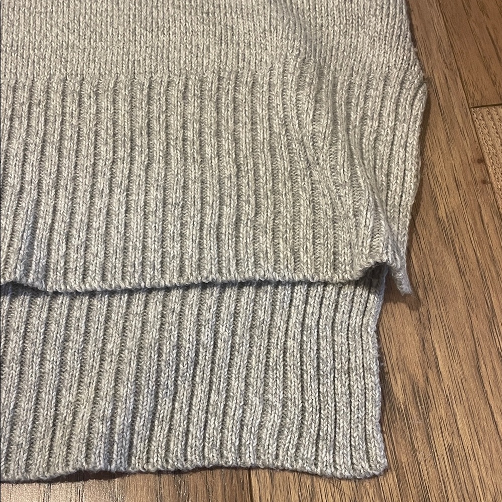 Embroidered Gray Sweater - Picture 4 of 6